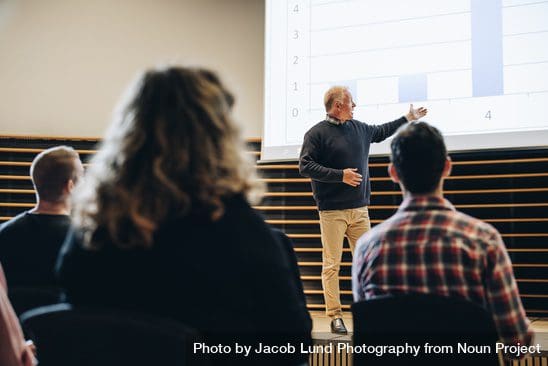 פתרונות הקרנה לעסק