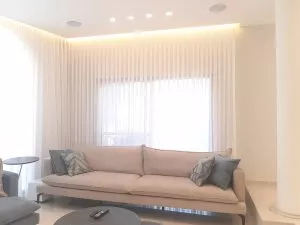 מערכת סראונד ורמקולים שקועים בסלון מבית חברת JAMO רמקולים שקועים לסלון