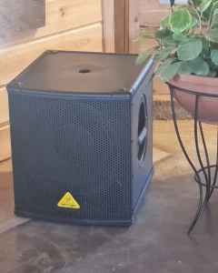 התקנת מערכת סאונד ומולטימדיה לפאב בית קפה ''המתומן''